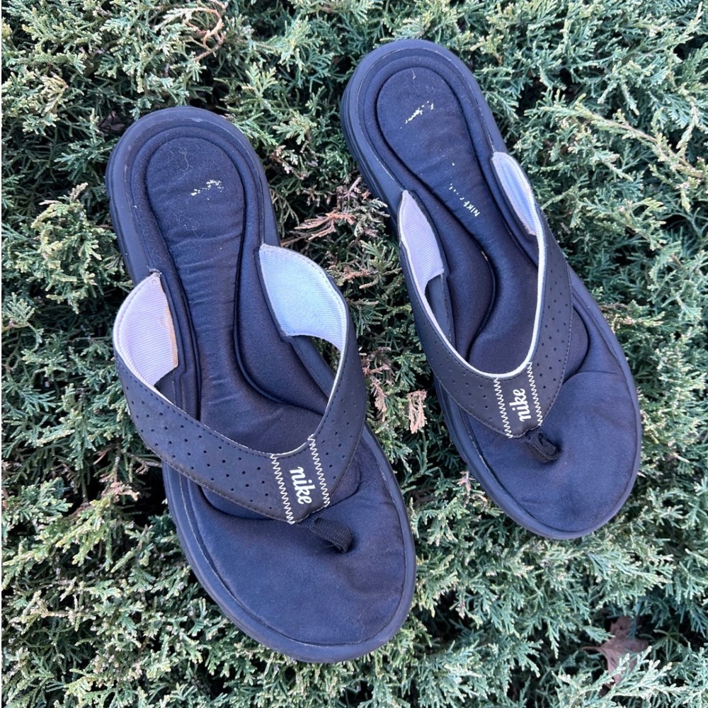 Nike Comfort Footbed Flip Flops Women's Size 10 Black Thong Sandals‎